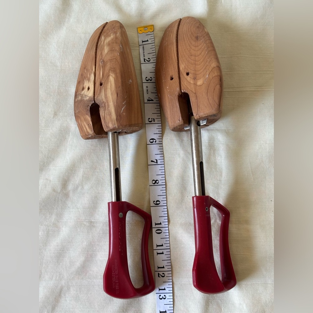 Travel Tree Wooden Shoe Trees with Red Handles # 5 - Picture 4 of 8